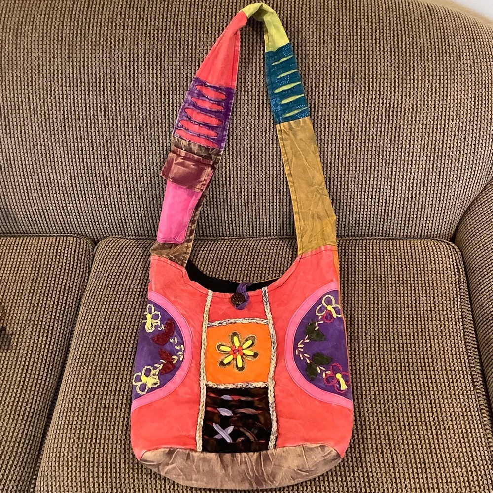 Crossbody Hobo Bag, comfort with lots of room! Free keychain
